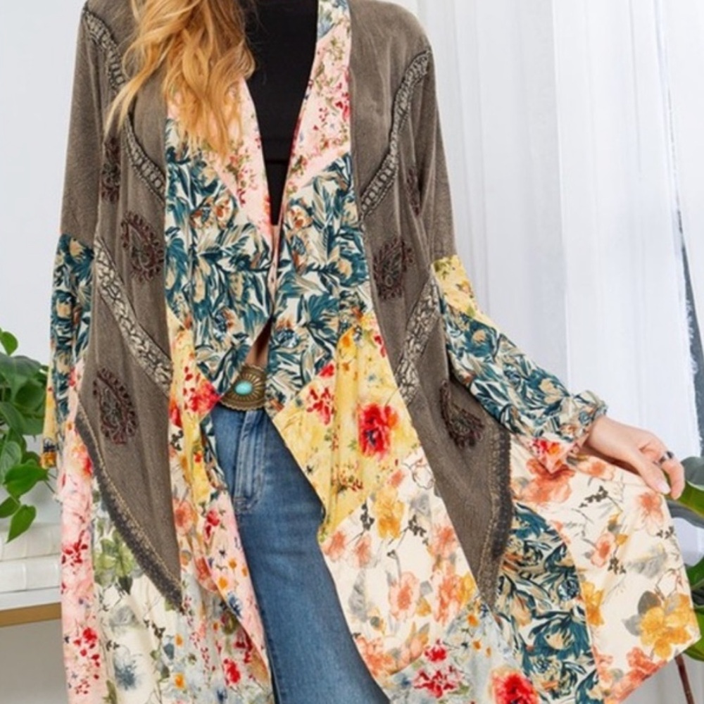 Floral young threads Patchwork Open Front duster … - image 3